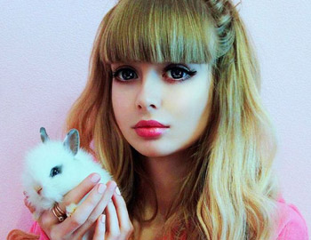 俄罗斯嫩模 芭比娃娃